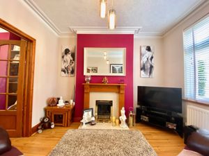 Lounge- click for photo gallery